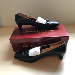 Salvatore Ferragamo kitten heel 8.5